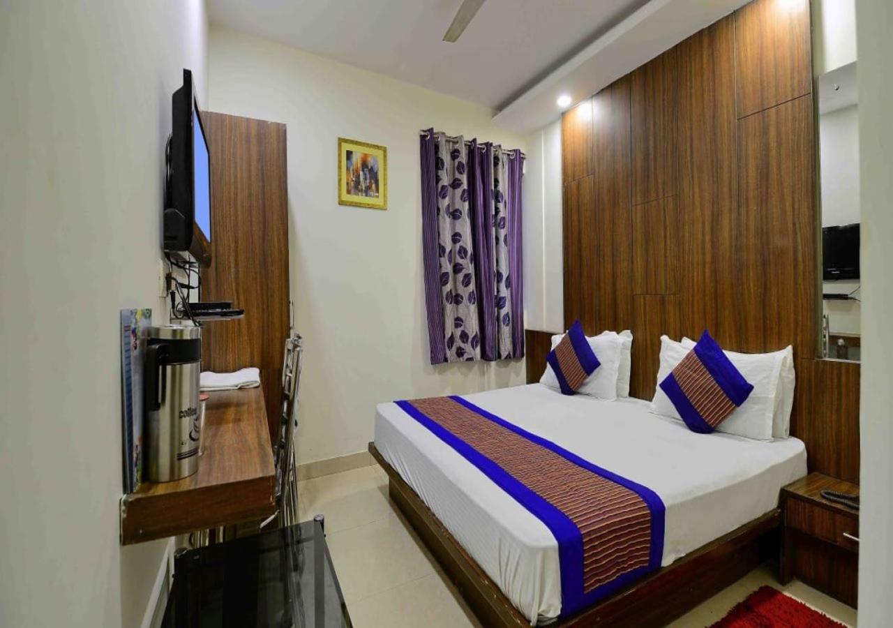 Hotel Perfect Spot- Main Bazar - Walking Metro Station Nova Deli Exterior foto