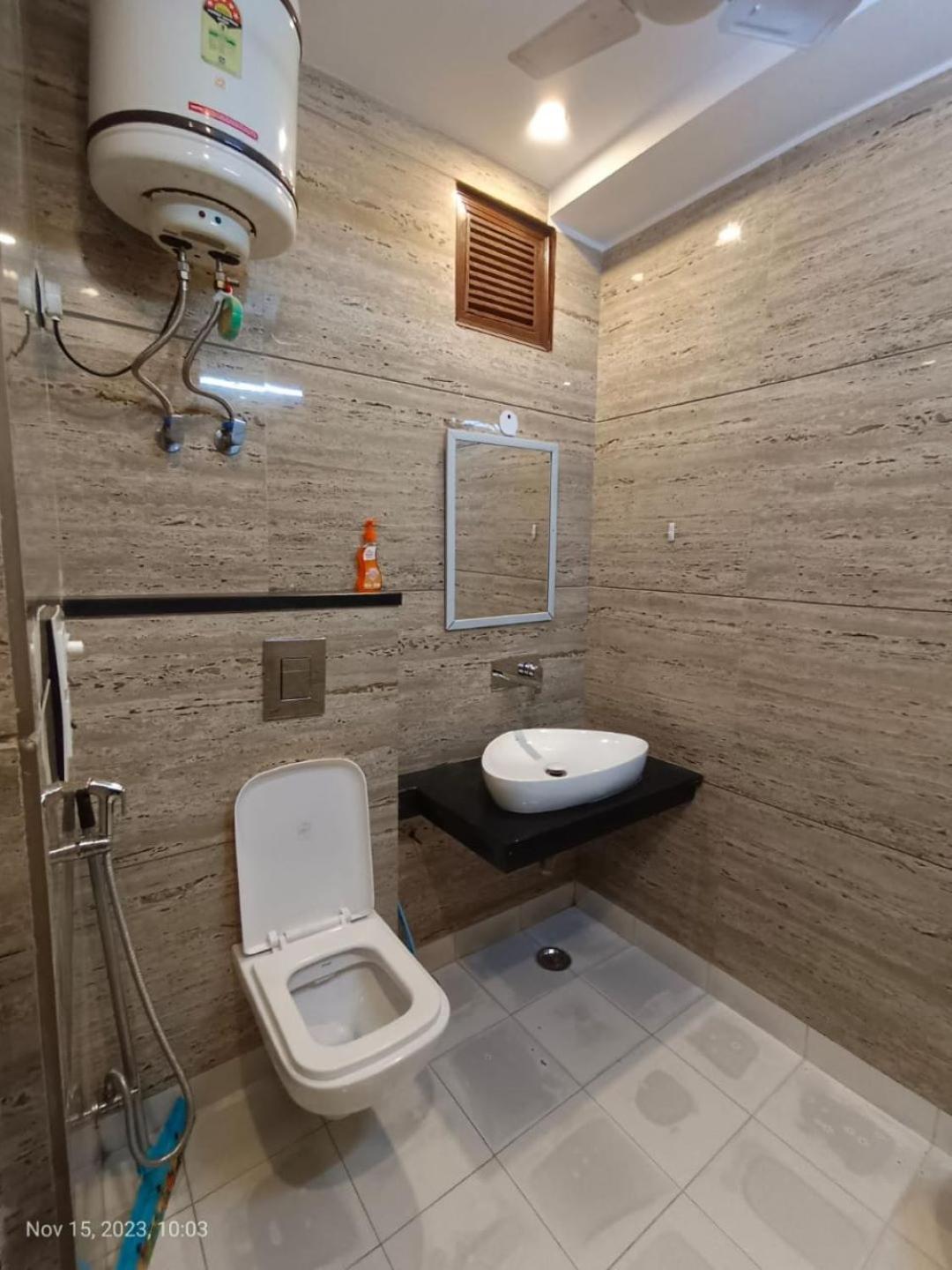 Hotel Perfect Spot- Main Bazar - Walking Metro Station Nova Deli Exterior foto